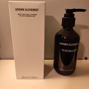 Grown Alchemist Gentle Gel Facial Cleanser — Black & White